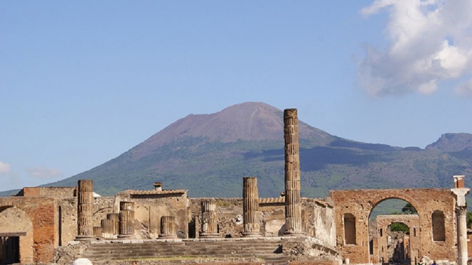 Naples: Round-Trip Shuttle Bus to Pompeii - Customer Reviews and Ratings