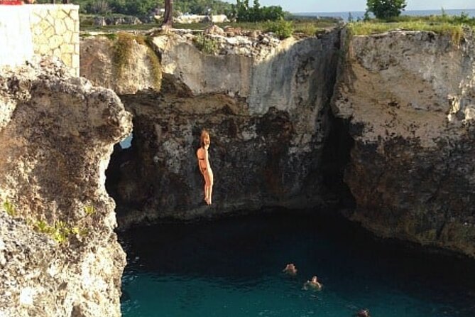 Negril Guided Day Tour:7 Mile Beach and Sunset at Ricks Cafe - Traveler Reviews and Testimonials