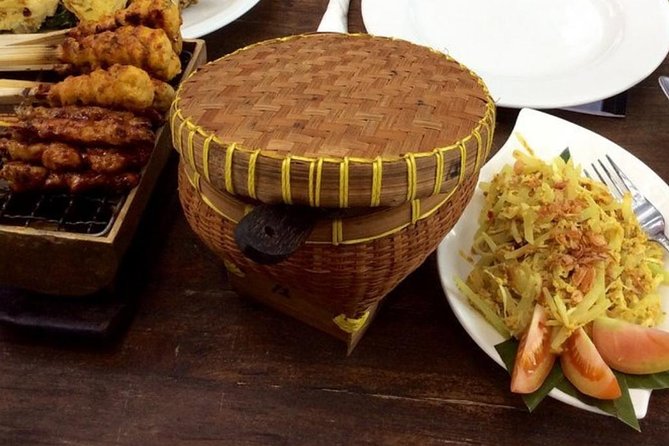 Nia Bali Seminyak Cooking Class - Roasted Chicken in Banana Leaf