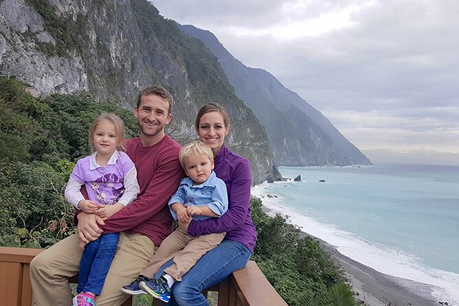 One-Day Private Guided Tour in Taroko Gorge From Hualien - Exploring Taroko Gorge