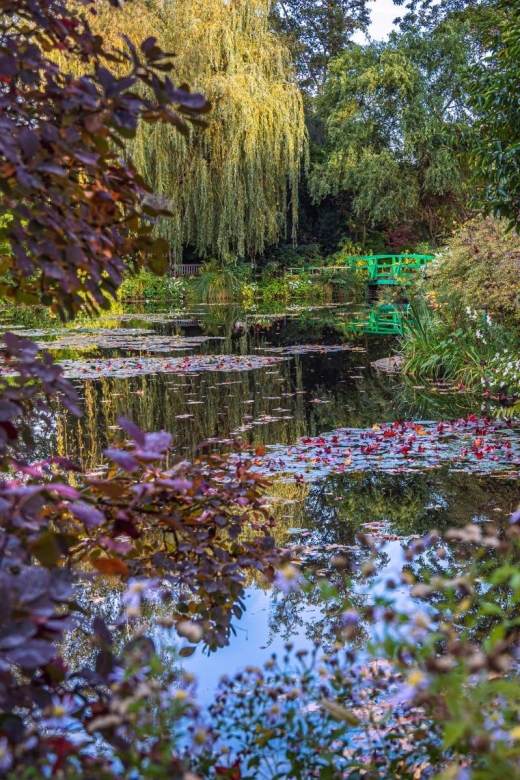 Paris: Transfer Giverny Village House Claude Monet 3 Pax - Accessibility Features