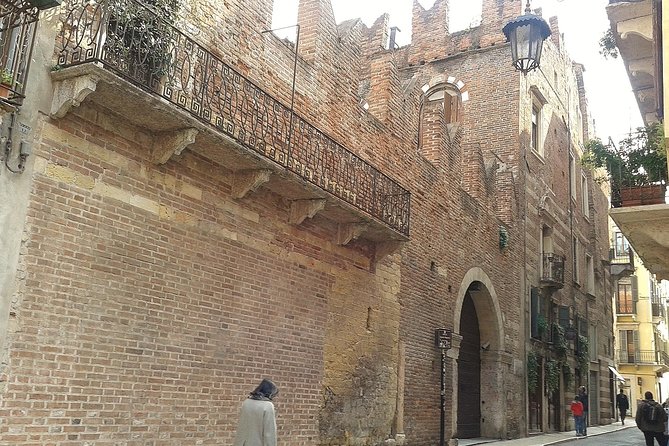 Passionate Verona: Living Romeo and Juliets Story - Tour Reviews and Ratings