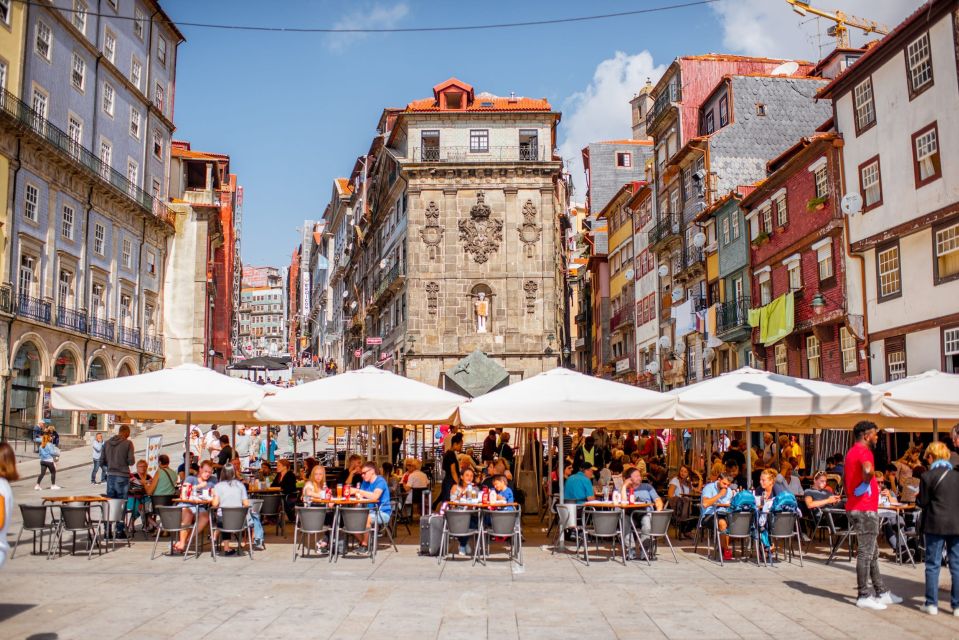 Photo Tour Porto: Walking Tour With Professional Photoshoot - Highlights of the Experience