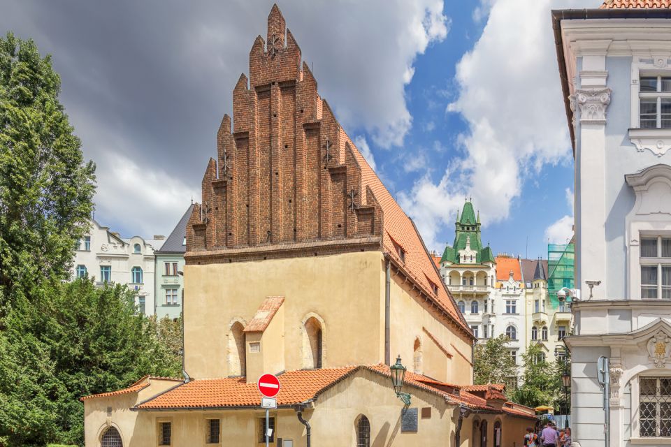 Prague: 4-Hour Segway and Scooter Tour With Lunch and Drinks - Visit Key Sites and Landmarks