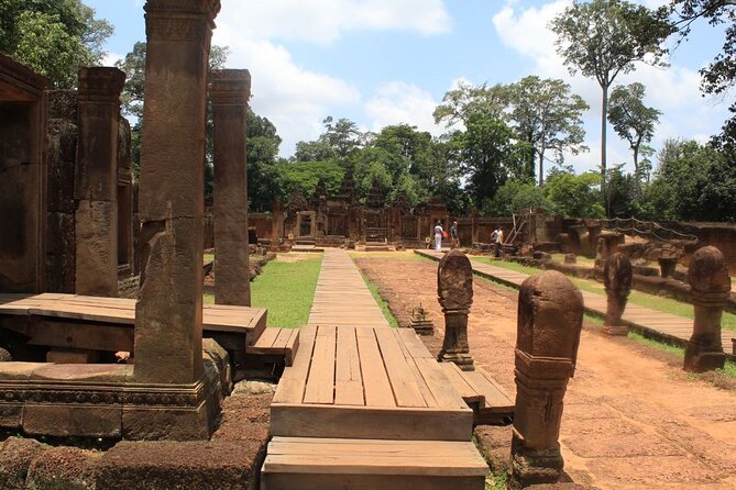 Private Banteay Srei and 4 Temples Guided Tour - Pricing and Booking Information