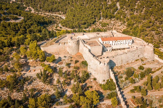 Private Blue Cave and Hvar - 5 Islands Tour - Personalized Cruise Experience