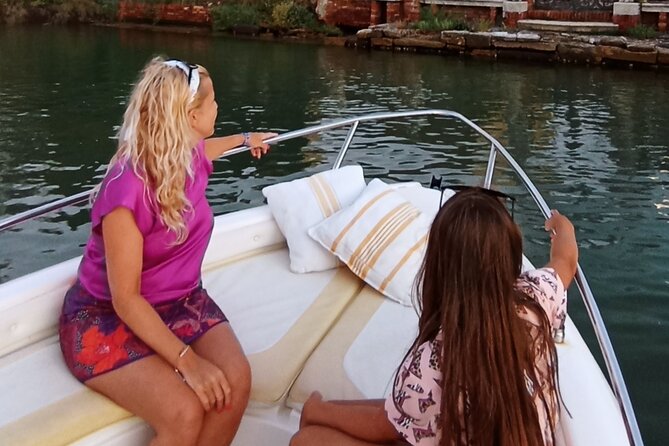 Private Boat Tour to Murano, Burano, Torcello - Visiting Burano Island