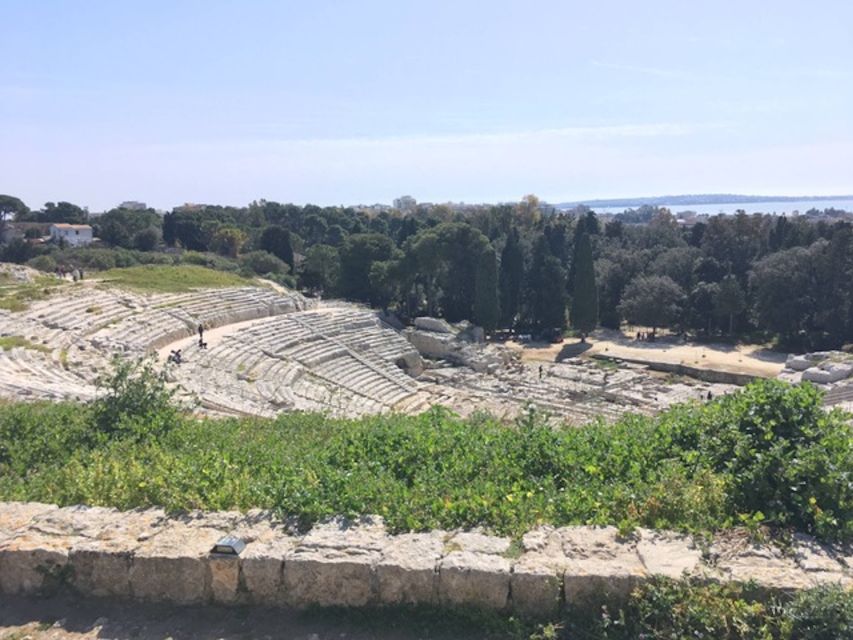 Private Day Trip of Syracuse, Ortigia and Noto From Taormina - Visiting Arethusa Fountain in Ortigia