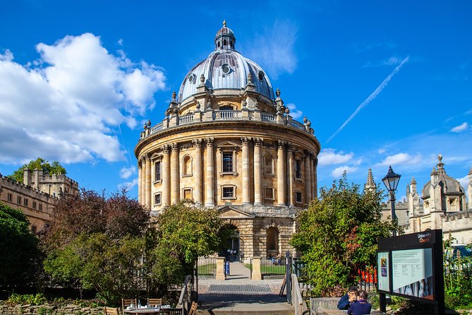 Private Oxford Walking Tour With University Alumni Guide - Pricing and Inclusions