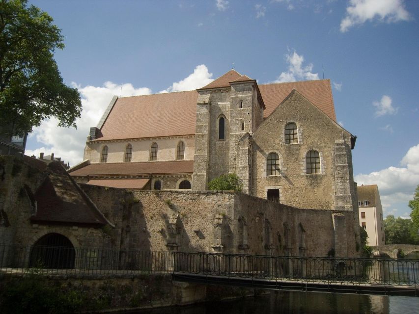 Private Tour of Chartres Town From Paris - Participant Information