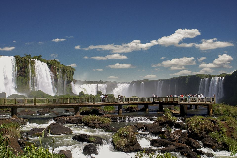 Puerto Iguazú Combo: Iguazu Falls 2 Day Tours + Transfers - Tips for Your Visit