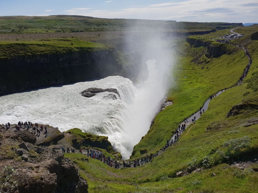 Reykjavik: Golden Circle, Kerid Crater, & Blue Lagoon Tour - Tips for Tour Participants