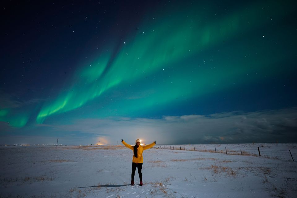 Reykjavik: Northern Lights Tour With Private Photographer - Tips for a Great Experience