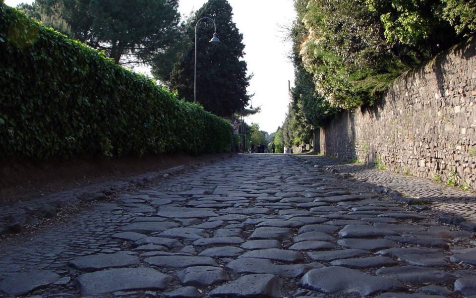 Rome: Catacombs & Appian Way 3-Hour Private Guided Tour - Tour Guide and Language