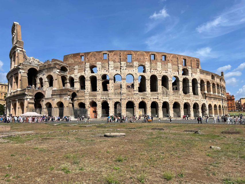 Rome Photo Tour: Famous City Landmarks - Mobility and Equipment