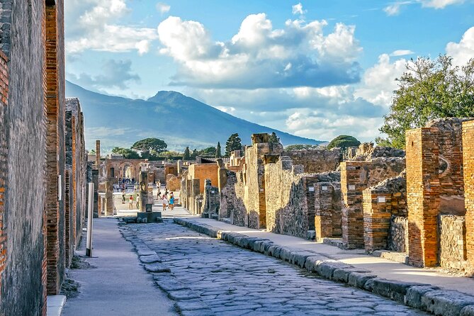 Rome to Pompeii, Sorrento & Capri: 2-Day South Italy Tour - Booking and Cancellation Policies