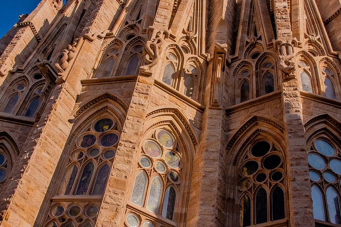 Sagrada Familia: Fast Track Guided Tour With Optional Tower - Symbolic Significance