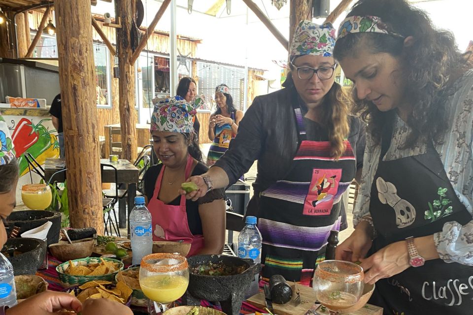 San Jose Town: Cooking Class, Mexican Empanadas and Antojitos - Exploring the Art Gallery