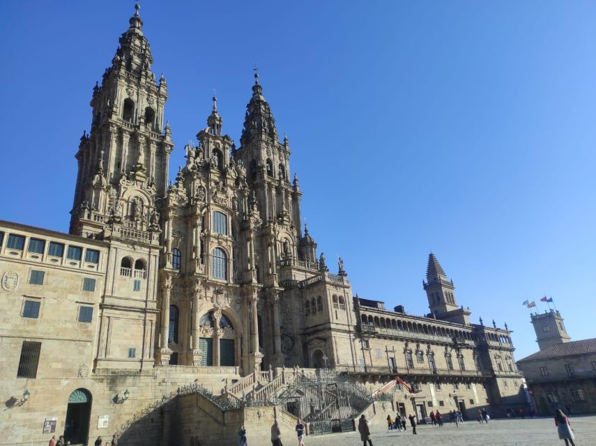 Santiago De Compostela & Valença - Private Tour From Porto - Tour Duration and Availability