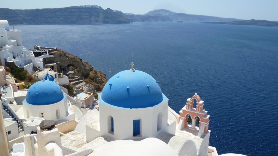 Santorini: Best of Santorini Private Tour With a Local Guide - Tips for a Memorable Tour