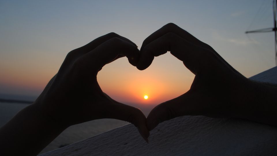 Santorini : Oia and Ammoudi - Private Sunset Experience - Tips for the Best Sunset