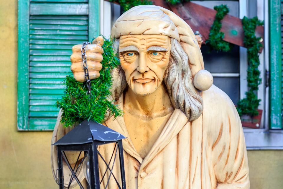 Savannah: Ghosts of Christmas Past Walking Tour - Spooky Holiday Traditions