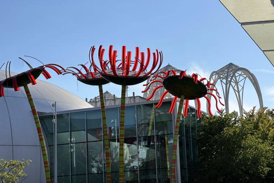 Seattle: Space Needle Park Self-Guided Walking Audio Tour - Worlds Fair Influences