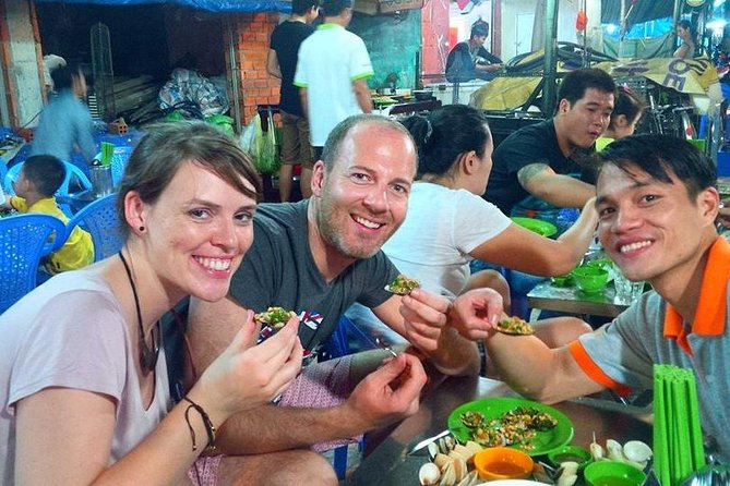 Small-Group Street Food Lover by Motorbike (04 Hours) - English-speaking Guide