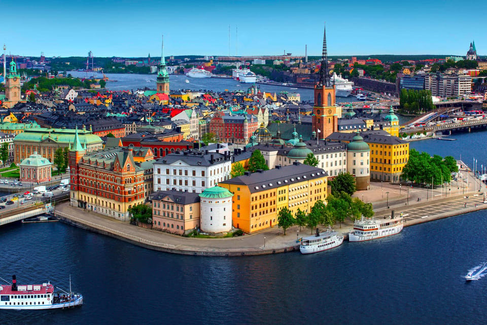 Stockholm: City Tour With Audio Guide - Customer Feedback and Ratings