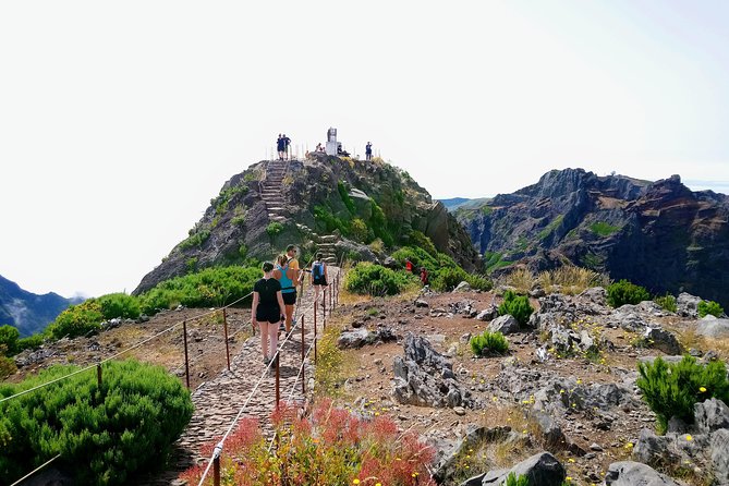 Sunrise Guided Hike PR1 Pico Do Areeiro Pico Ruivo Small Group - Free Parking and Port Pickup