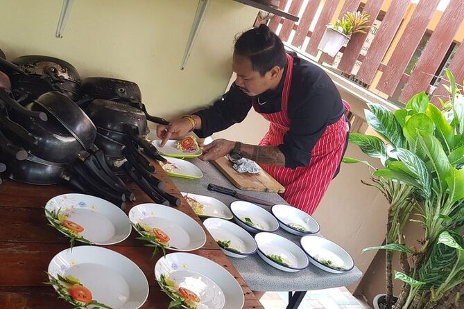 Thai Cooking Class With Local Market Tour in Koh Samui - Class Size and Capacity