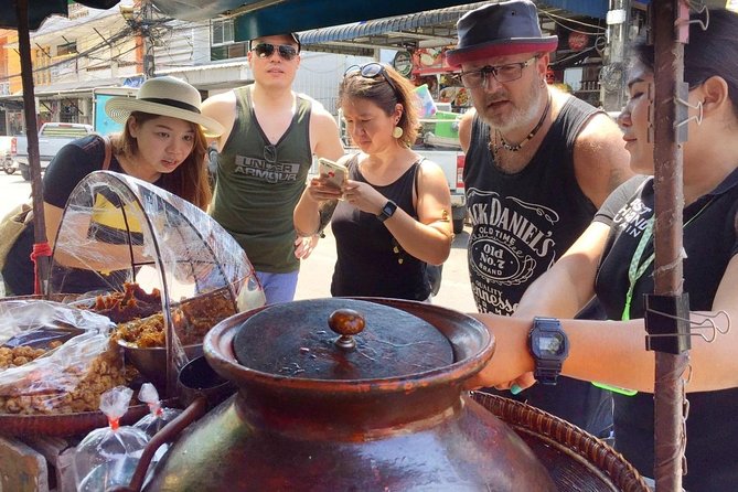 Thai Street Food & Morning Market Walking Tour in Hua Hin - Guided Walking Experience