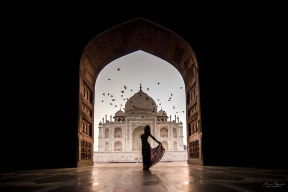 Traveling to the Taj Mahal From Delhi - Local Attractions to Explore