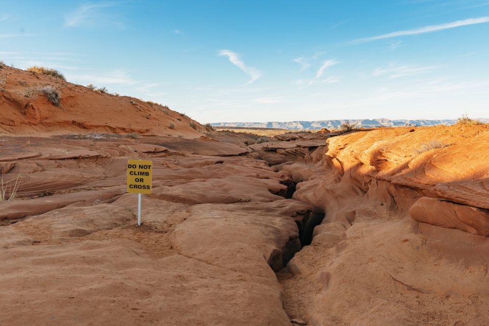 Vegas: Antelope Canyon & Horseshoe Bend Tour at Golden Hour - Exploring Antelope Canyon