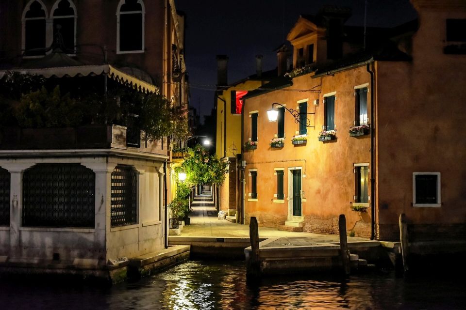 Venice Walking Tour by Night: Aperitif and Legends - Customer Reviews and Experiences