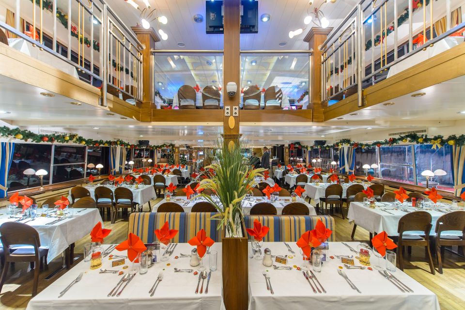 Vienna: 3,5-Hour Danube Cruise Austropop - Dining Experience
