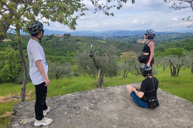 Active Full Day Tuscan Bike Tour - Inclusions and Equipment