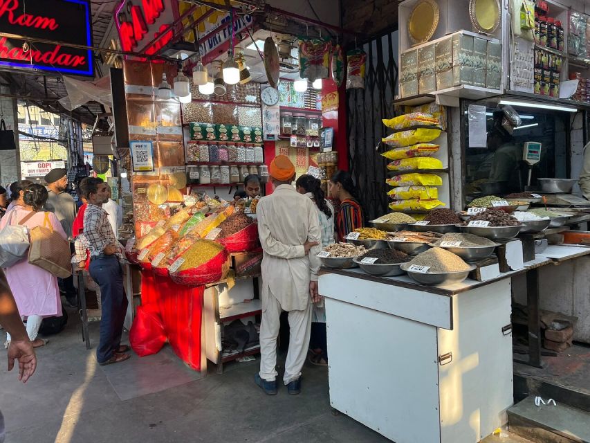 Agra: Street Food Tour With Spice Market on Tuk-Tuk - Tips for Tour Participants