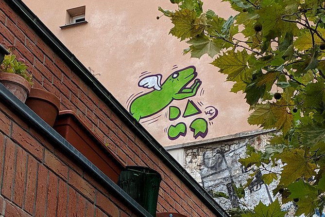 Belleville Street Art Tour With an Artist - Tour Operator