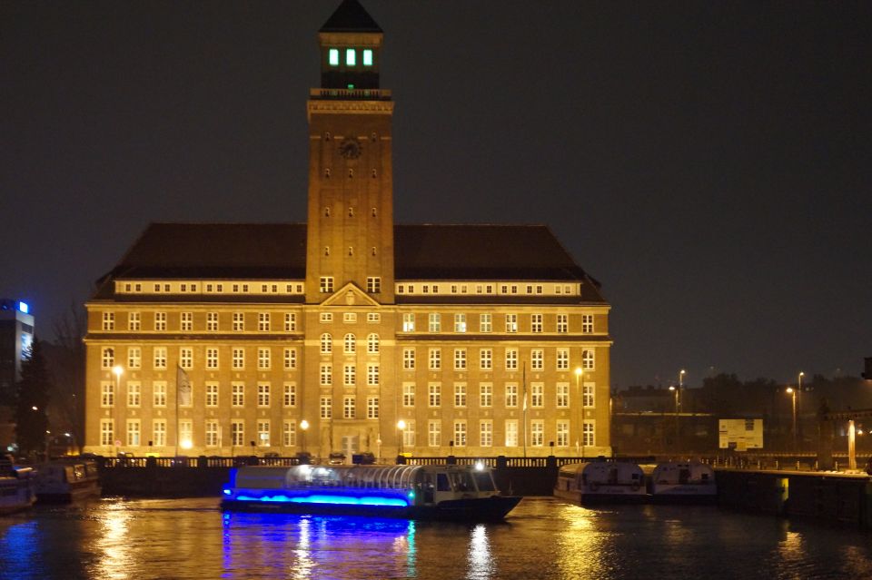 Berlin: Dinner Cruise on the Spree With Prosecco - Nearby Attractions
