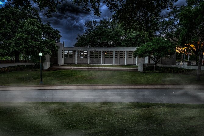Dallas Terrors Ghost Tour By US Ghost Adventures - What to Bring on the Tour