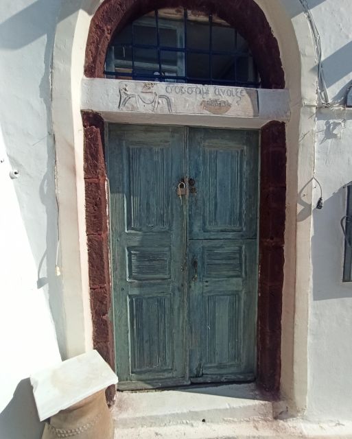 Discover Santorinis Charms: Private Day Trip From Crete - Important Trip Information