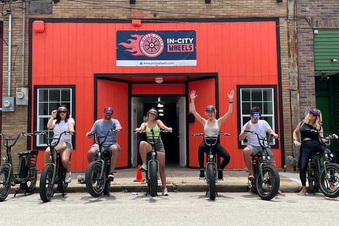 Downtown Dallas Sightseeing & History 2 Hour E-Bike Tour - Explore More of Dallas