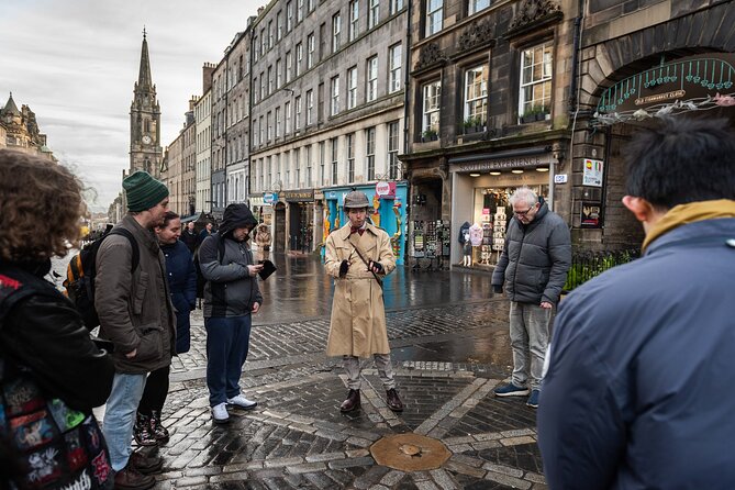 Edinburgh Historical Gems Tour & A Taste of Scottish Fudge - Exploring Edinburghs History