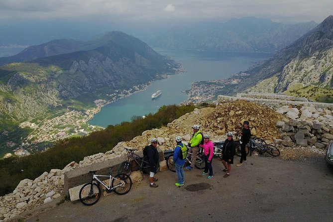 Epic 25 Turns Bike Descent With Panoramic Cable Car Ascent - Booking and Cancellation