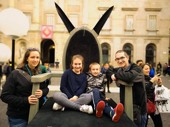 Family Private Tour: Churros, Hot Chocolate & Games in Barcelona - Tips for Booking Your Tour