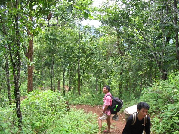 Full Day Trek to Kuang Si Waterfalls, Remote Village - Meeting and Pickup Details