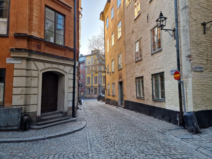 Gamla Stan: A Self-Guided Audio Tour of Stockholm's Old City - Tips for an Enjoyable Experience