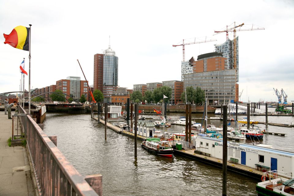 Hamburg: Line F Hop-On Hop-Off Bus City Tour - Tips for Your Experience