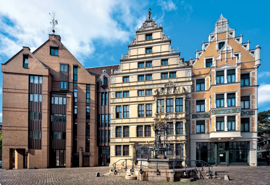 Hannover: Guided Old Town Walking Tour - Booking Information and Policies